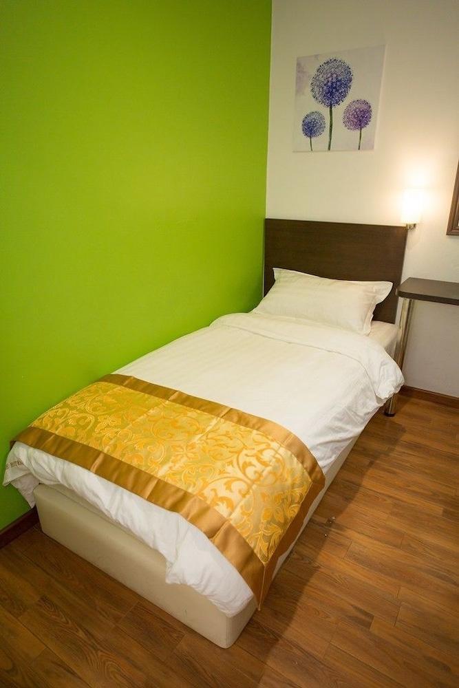 Hotel Zamburger Nur Ramadhan - Previously G Home Hotel Kota Bharu Exterior foto