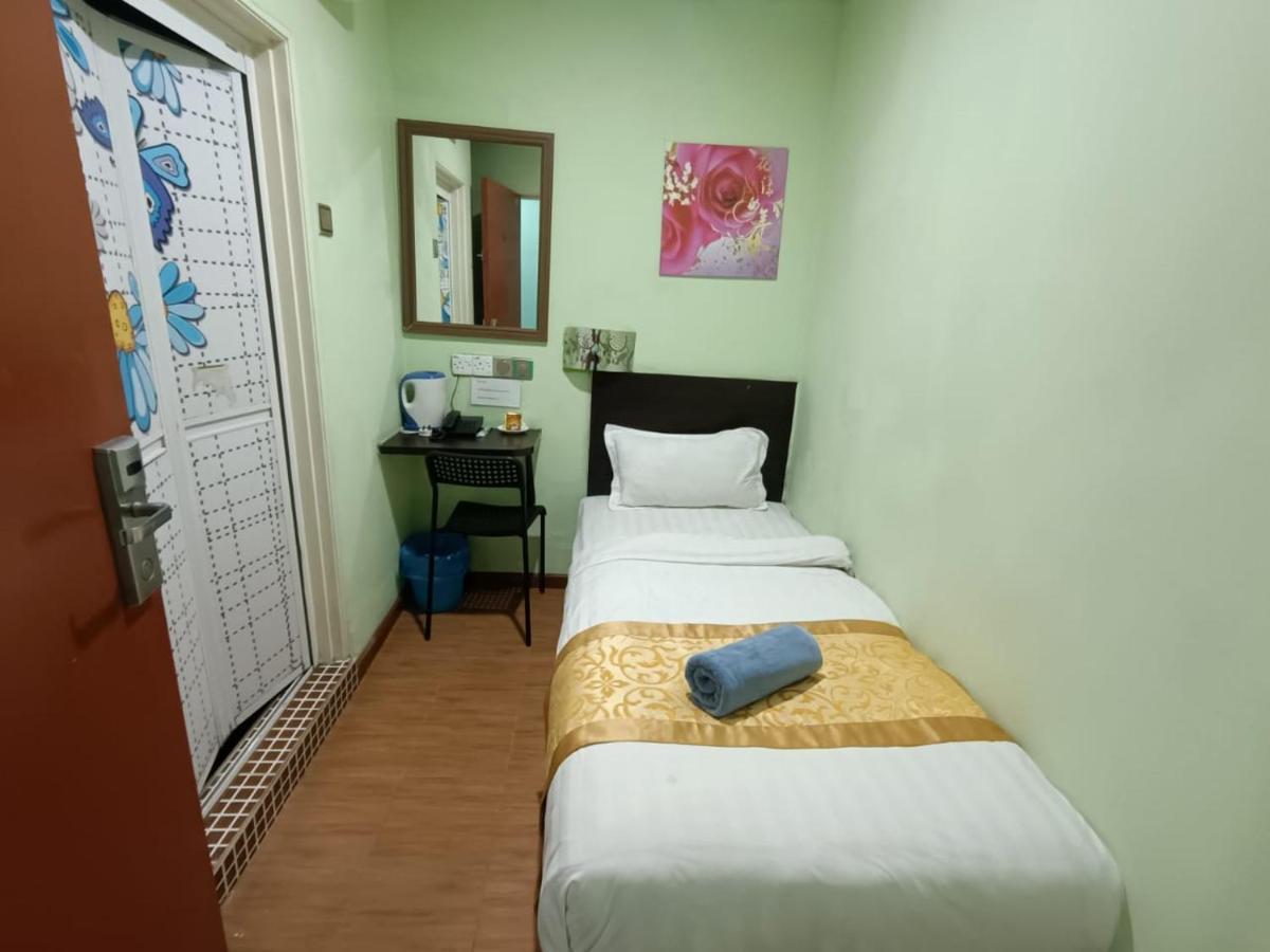 Hotel Zamburger Nur Ramadhan - Previously G Home Hotel Kota Bharu Exterior foto