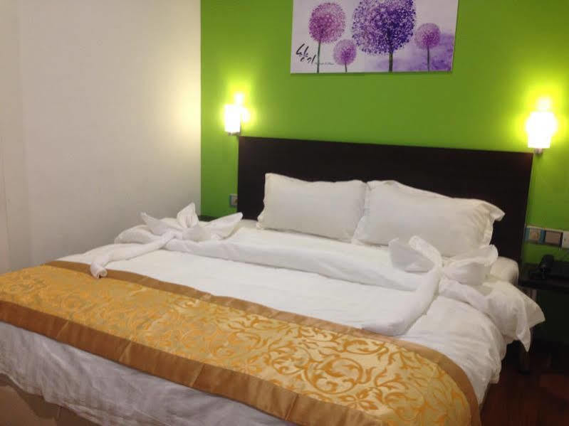 Hotel Zamburger Nur Ramadhan - Previously G Home Hotel Kota Bharu Exterior foto